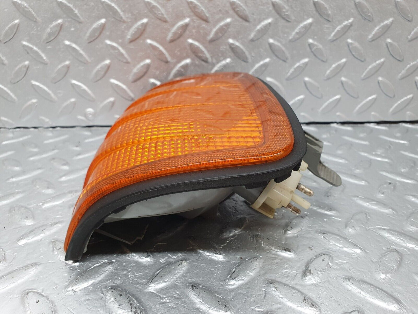 41436 Mercedes-Benz W124 200E Indicator Light Bosch Front Right 42700R6