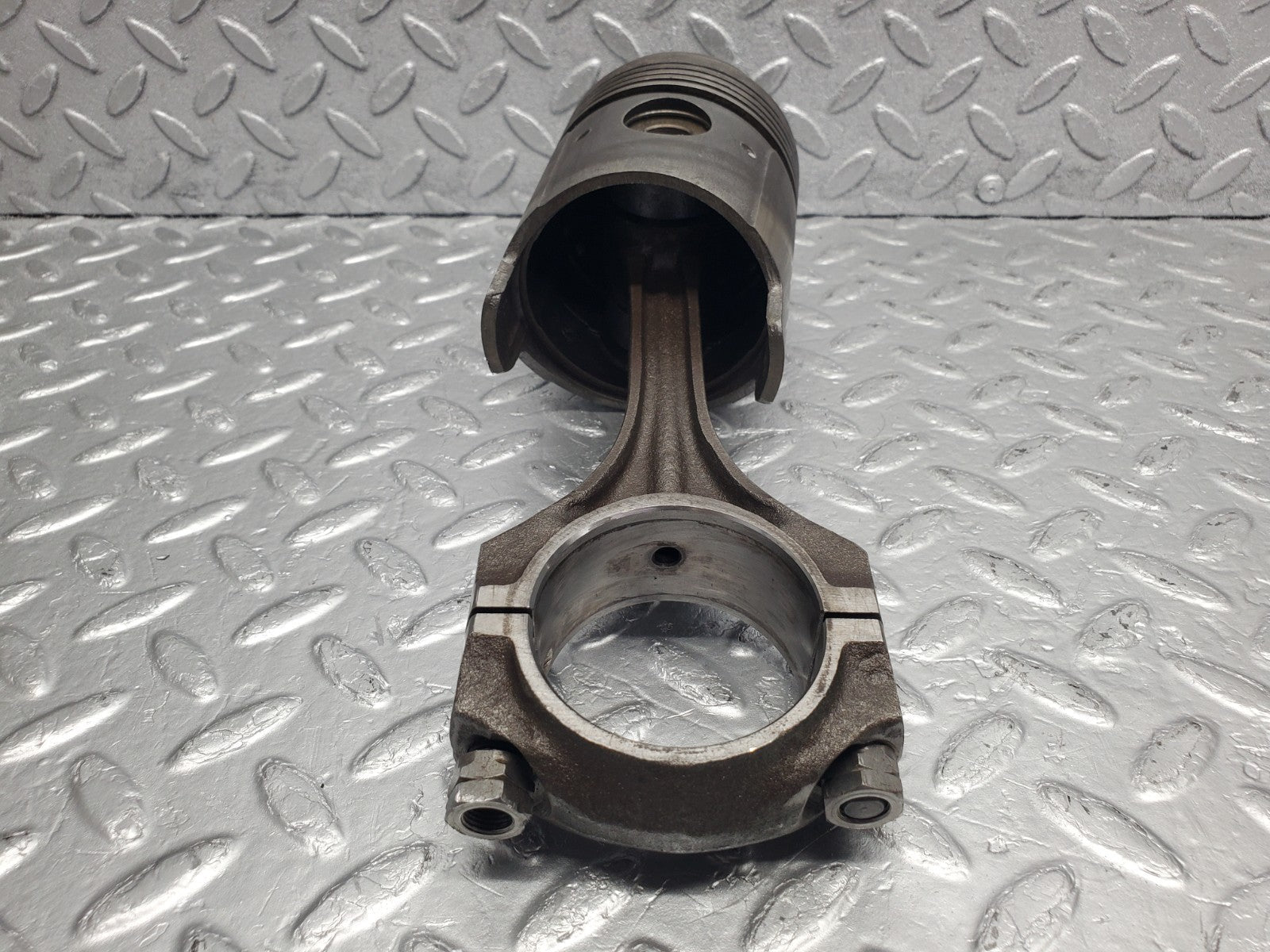 W112 piston with connecting rod used OEM