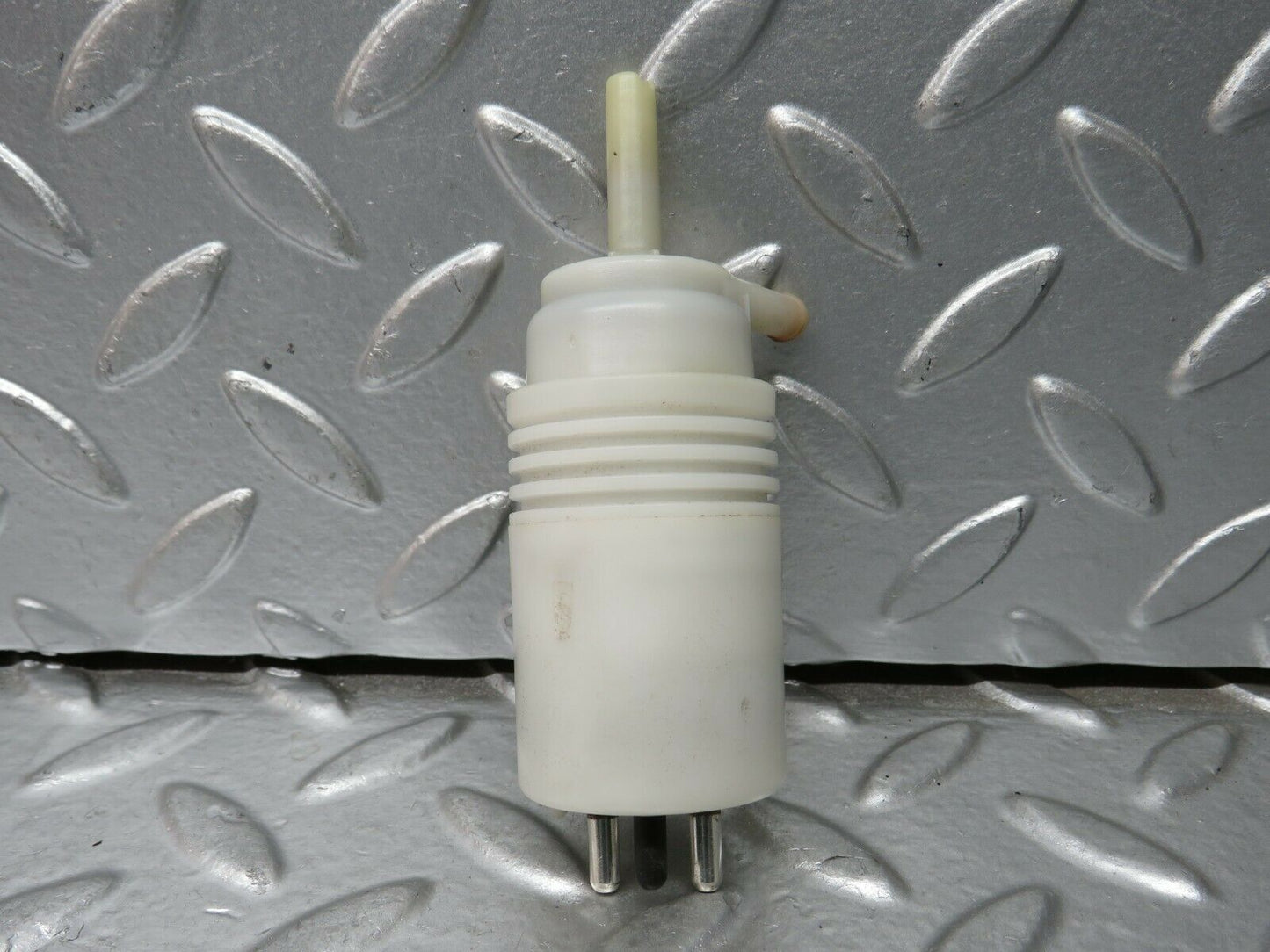 24302 Mercedes-Benz S124 220TE Wagon Windscreen Washer Pump Hella 1240690421