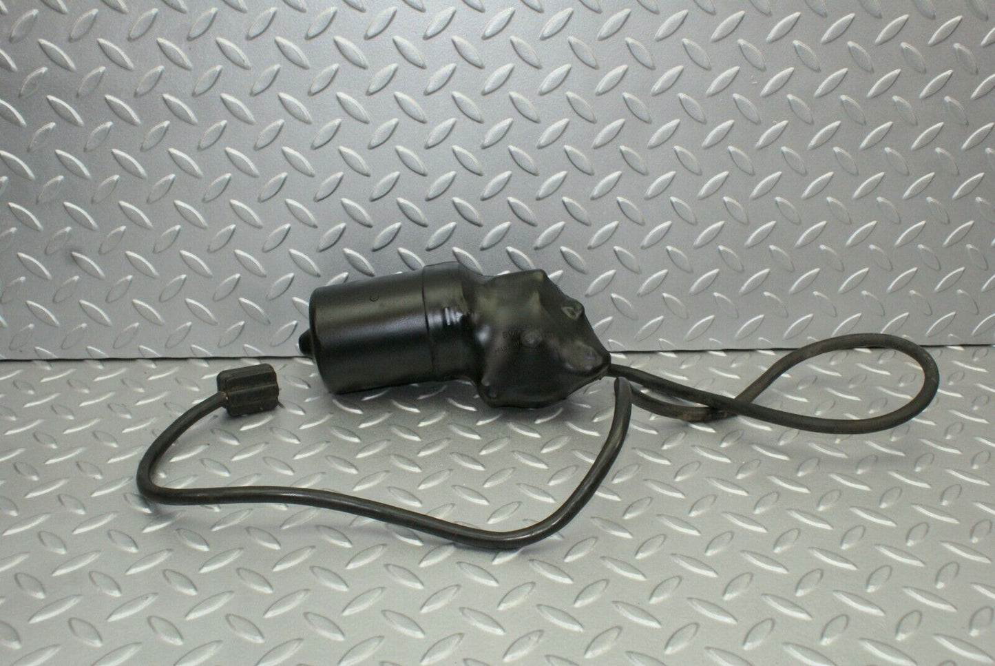 2654 Mercedes-Benz W116 350SE Wiper Motor Bosch 0390341065