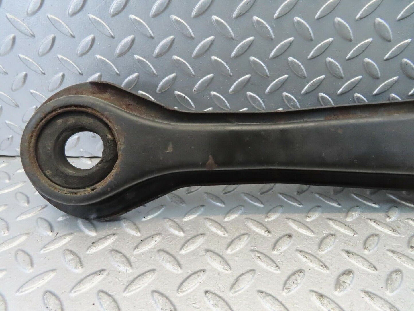11627 Mercedes-Benz W108 280SE Rear Right Axle Spring Coil Mount