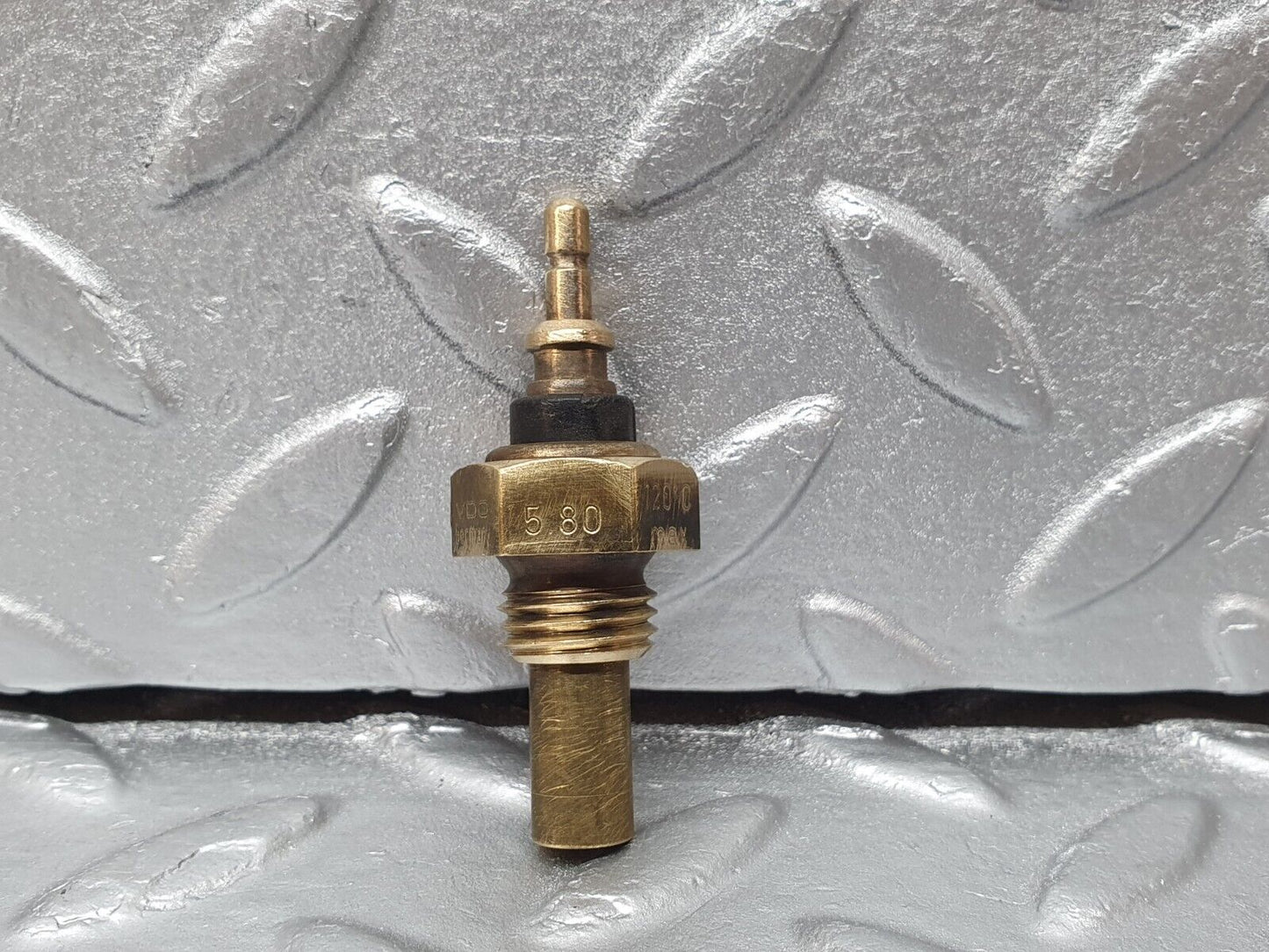 41333 Mercedes-Benz W123 280E Coolant Temperature Sensor VDO 0055421017