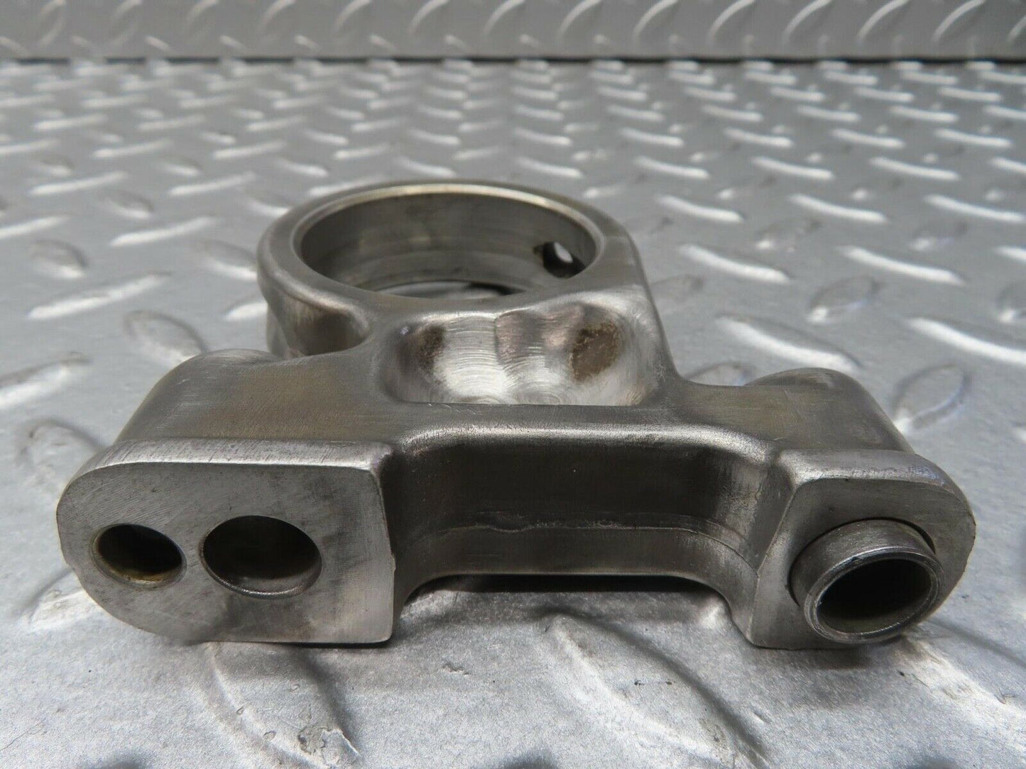 13352 Mercedes-Benz C107 350SLC Coupe Camshaft Tower Bearing
