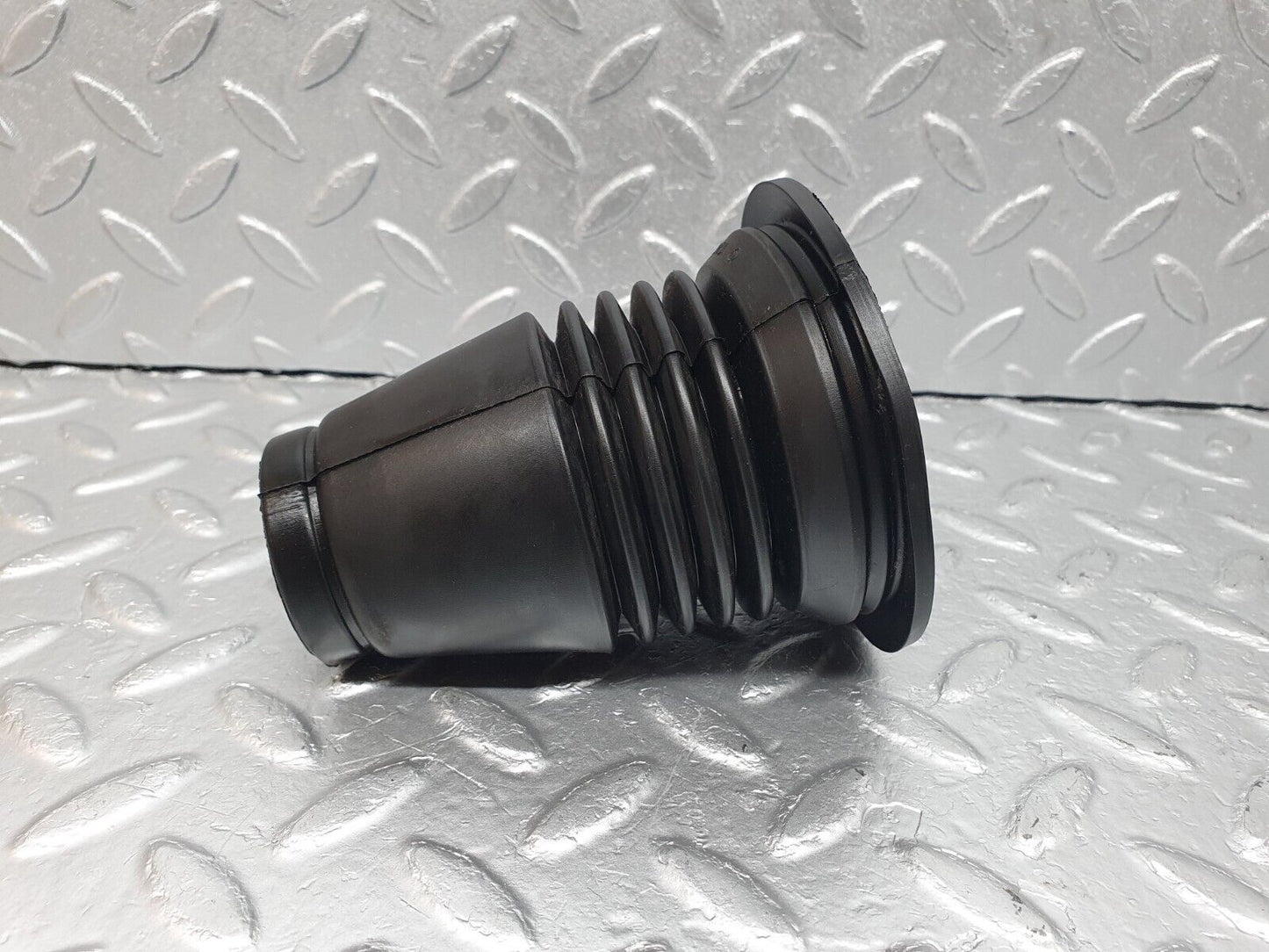 40890 Mercedes-Benz W126 300SE Steering Column Rubber Cover 1264620196
