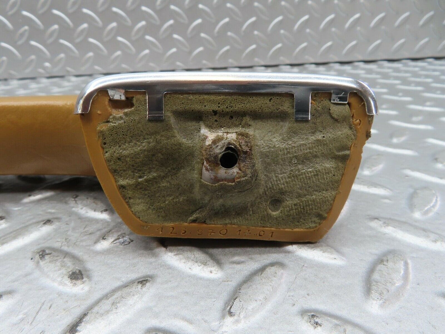 15846 Mercedes-Benz W123 280E Left Interior Door Handle 1239701701