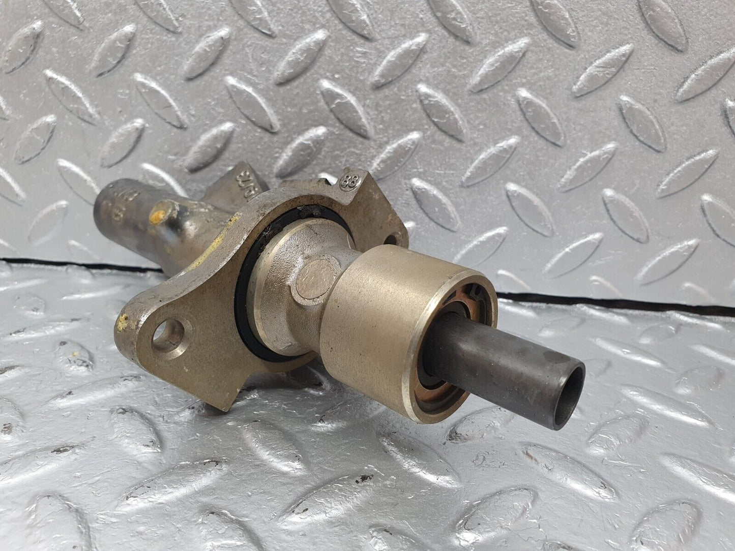 41449 Mercedes-Benz W124 200E Brake Master Cylinder ATE
