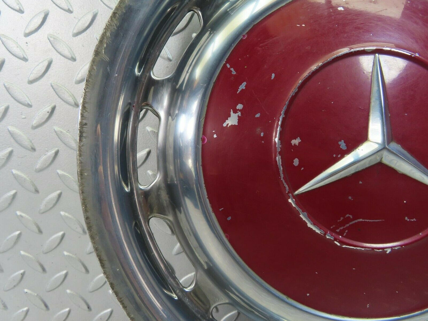 8408 Mercedes-Benz Vintage Wheel Trim Hub Cap 14