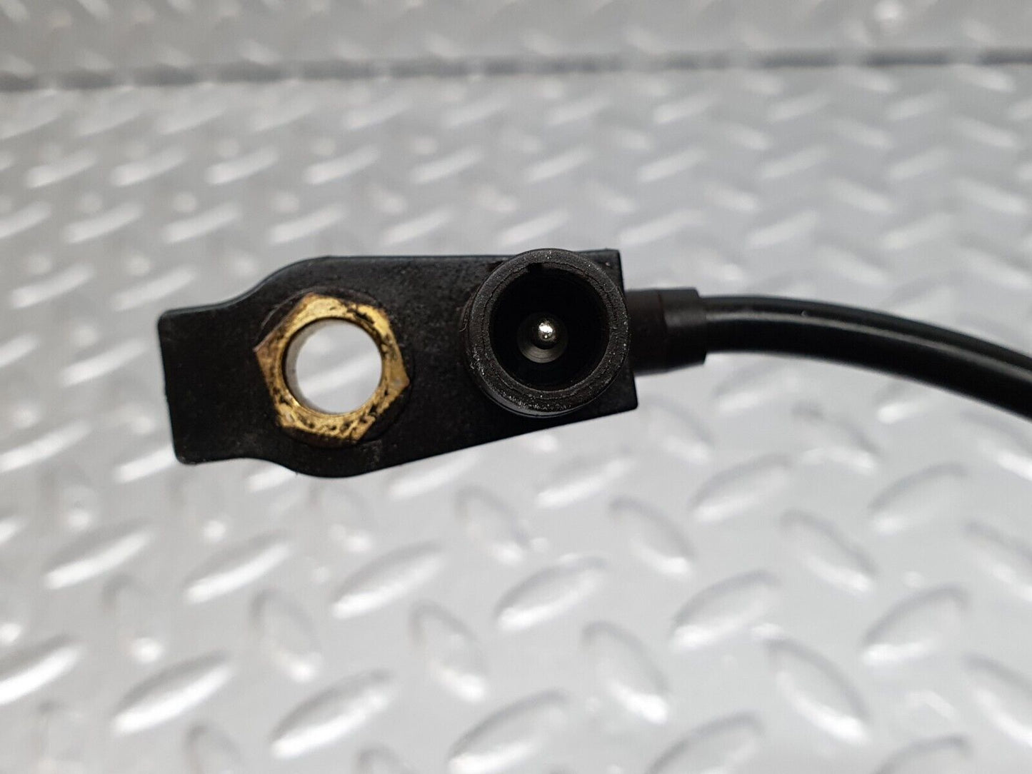 42116 Mercedes-Benz W202 C200 ABS Sensor Speed Sensor Left Side 2025400634