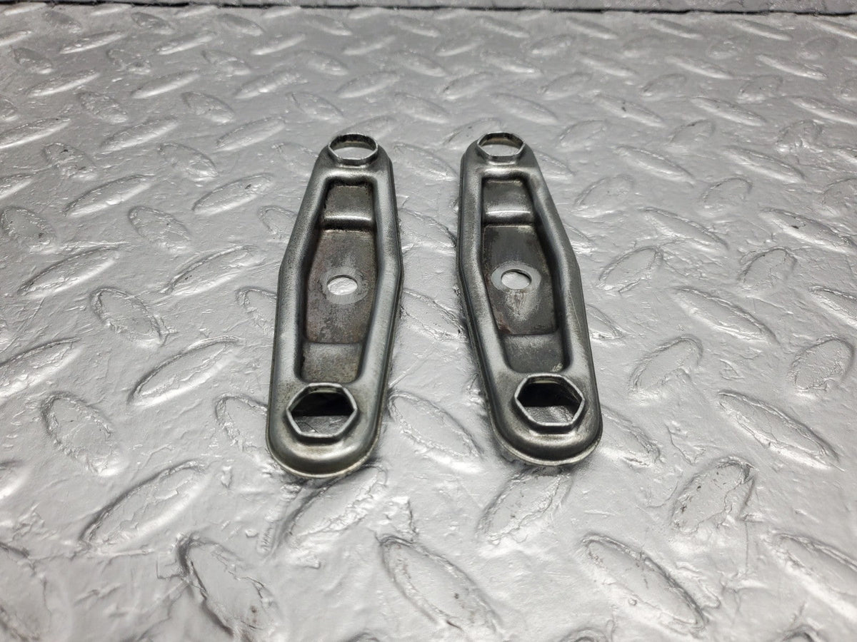 W201 Baby Benz fuel injector bracket used OEM