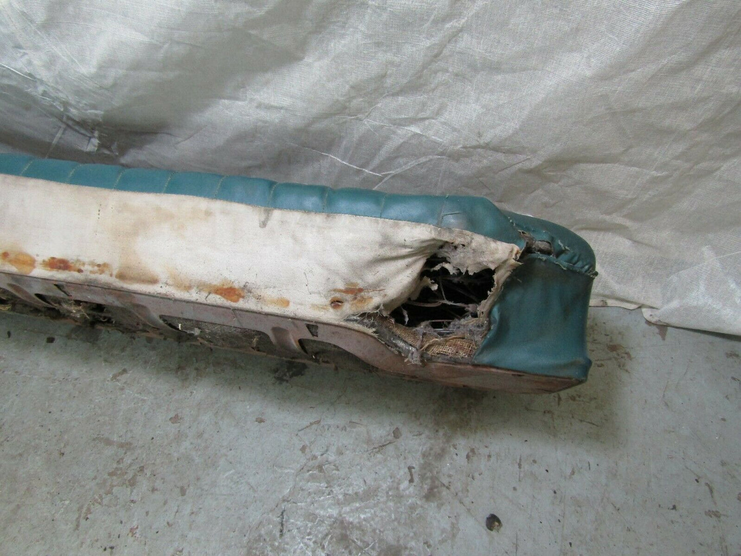 3259 Mercedes-Benz W120 PONTON Rear Seat Blue Bottom