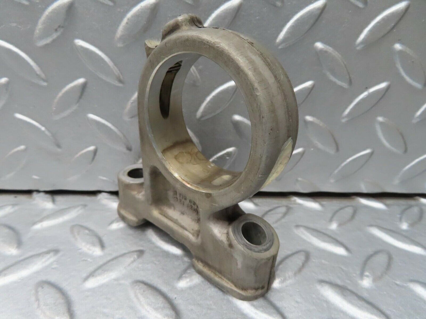 16550 Mercedes-Benz C107 350SLC Coupe Camshaft Tower Bearing 1160512112