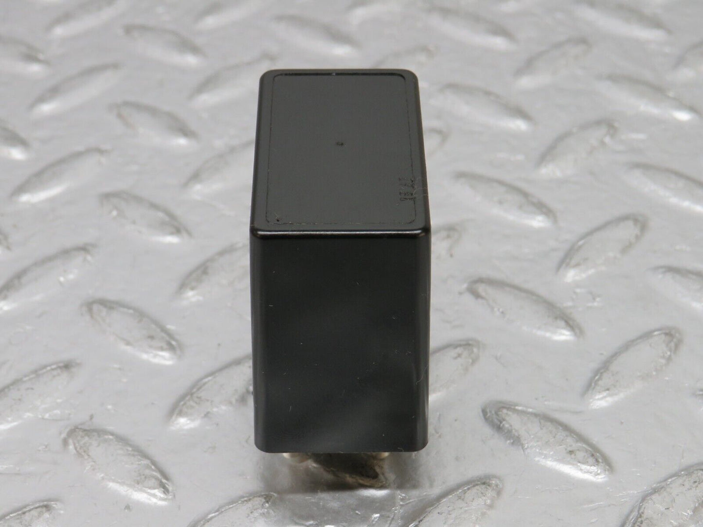 32476 Mercedes-Benz S124 300TE Wagon Rear Windscreen Wiper Relay 1248210063