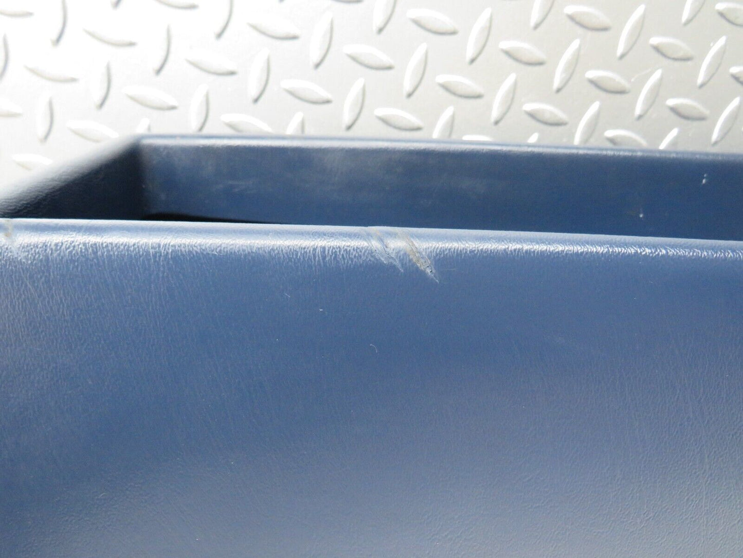 26864 Mercedes-Benz W123 240D Centre Console Blue