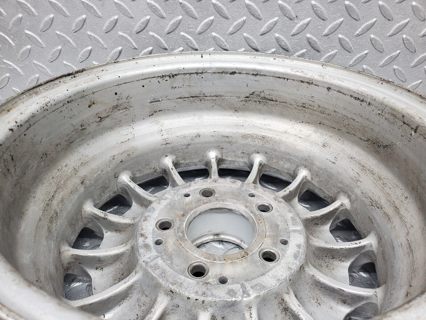 44557 Mercedes-Benz W123 Alloy Wheel Mexican Hat 6Jx14H2 ET30 1264001902