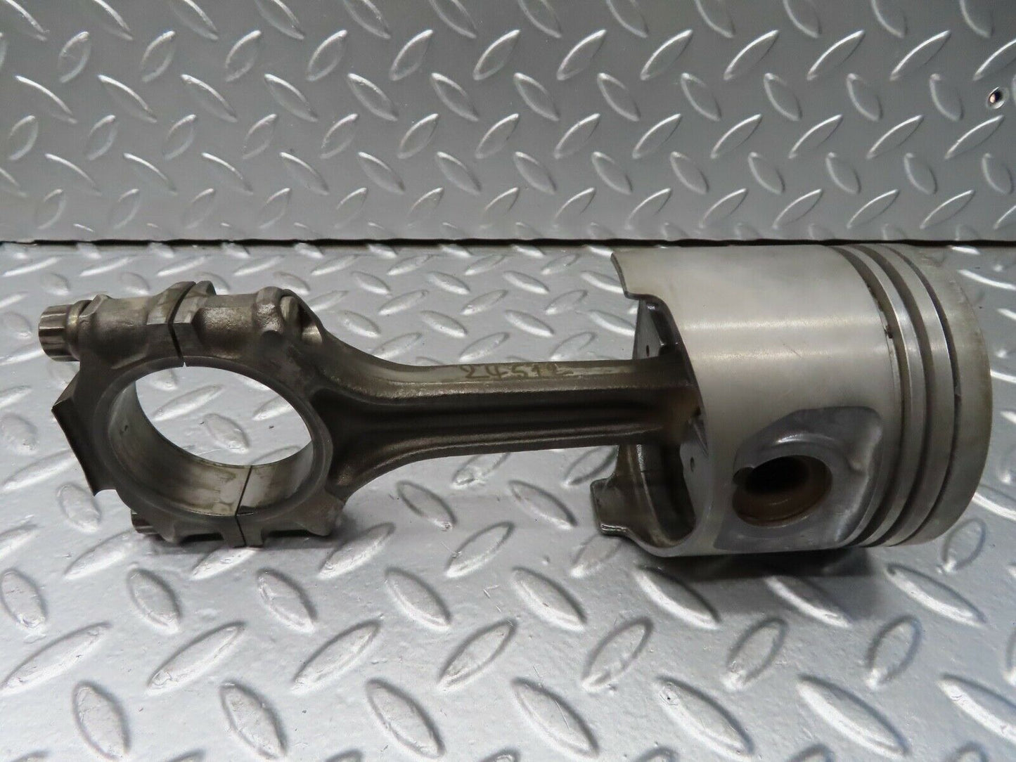 20668 Mercedes-Benz R107 450SL Piston With Connecting Rod 92.00 mm
