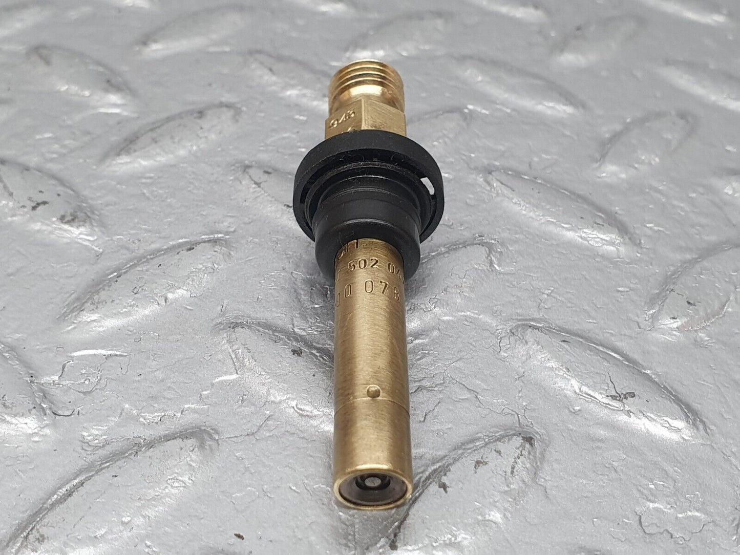 41037 Mercedes-Benz W126 300SE Fuel Injector Bosch 0000785623 0437502047