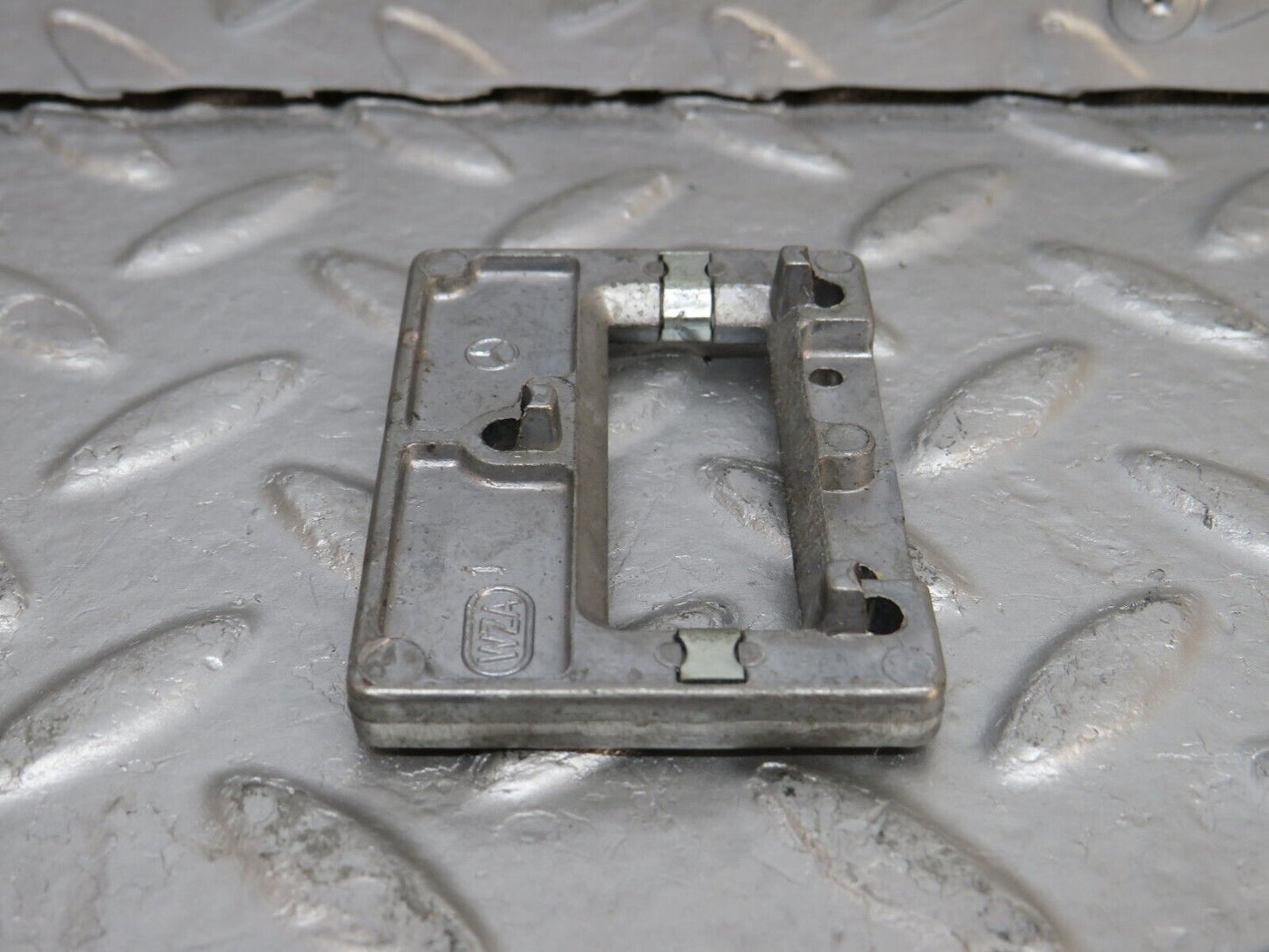 29325 Mercedes-Benz W124 230E Rear View Mirror Bracket