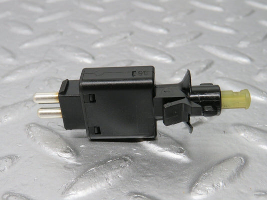 31325 Mercedes-Benz S124 220TE Wagon Brake Light Switch 0005457709