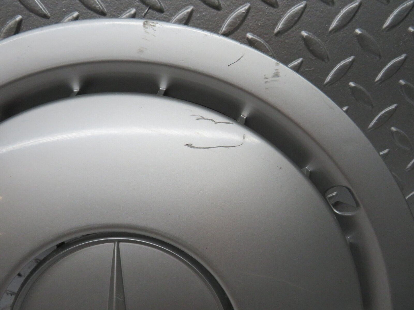 30846 Mercedes-Benz W201 190E Wheel Trim Hub Cap 14" 2014010224