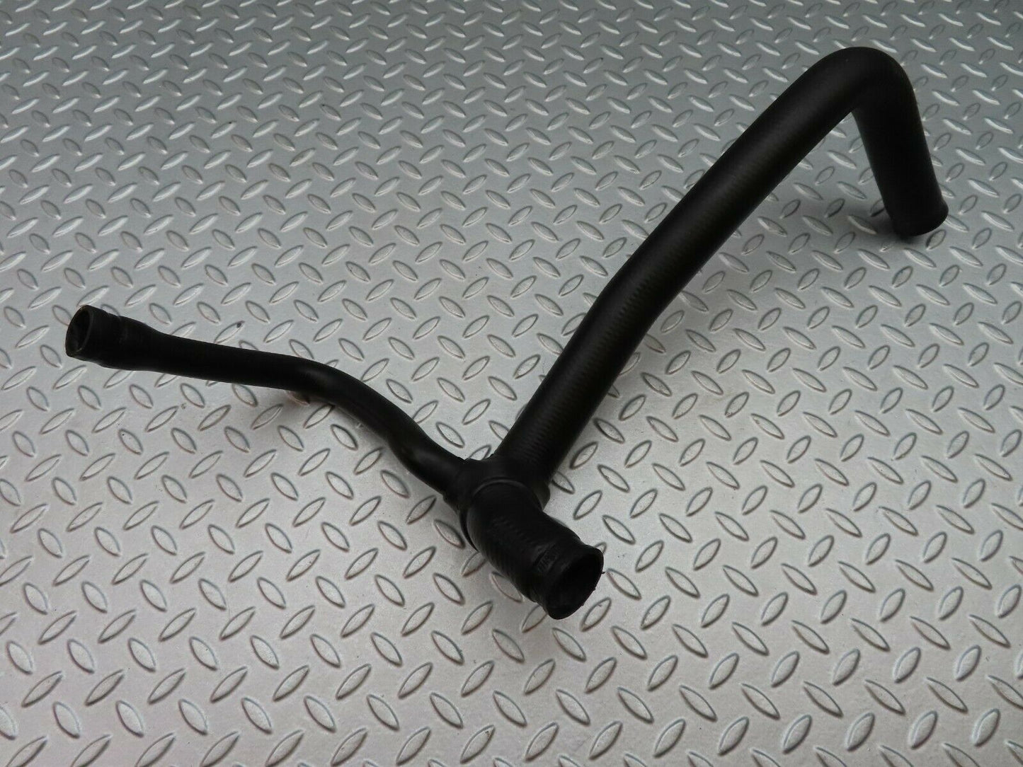 5574 Mercedes-Benz W124 230E Radiator Hose 1245013982