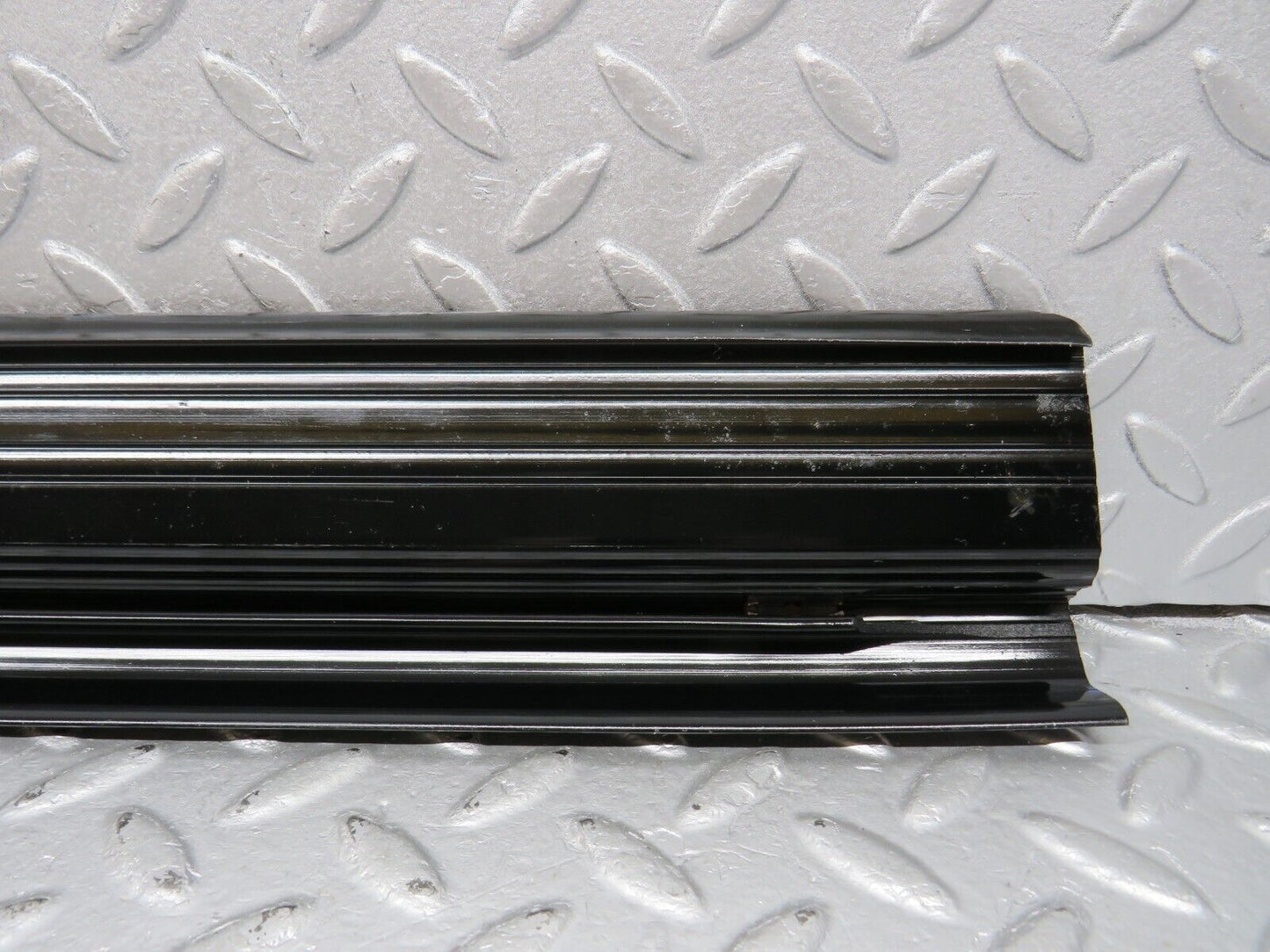 40632 Mercedes-Benz W123 300D Front Left Door Sill Trim Black