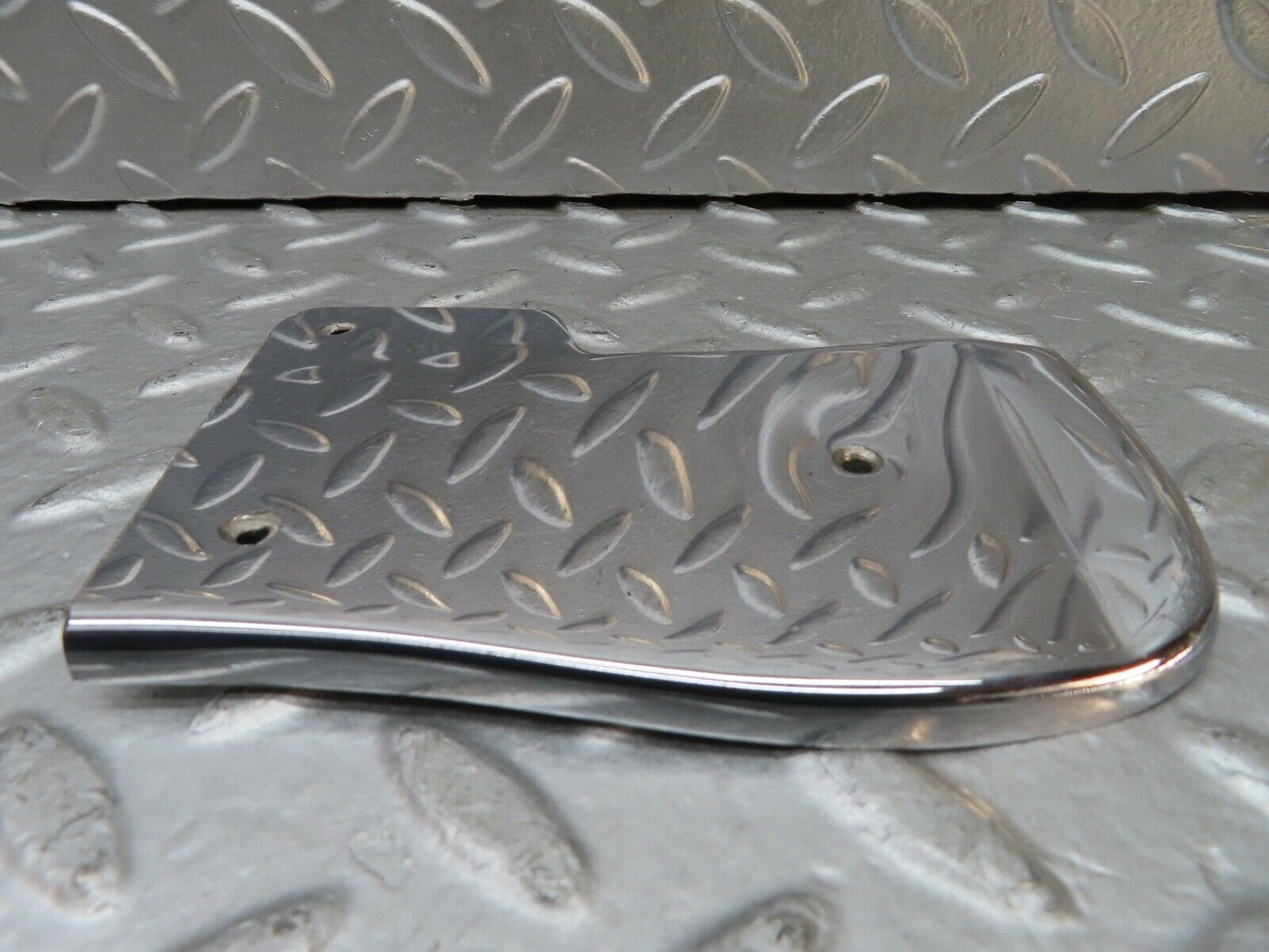 20846 Mercedes-Benz W114 250CE Coupe Left Door Chrome Cover