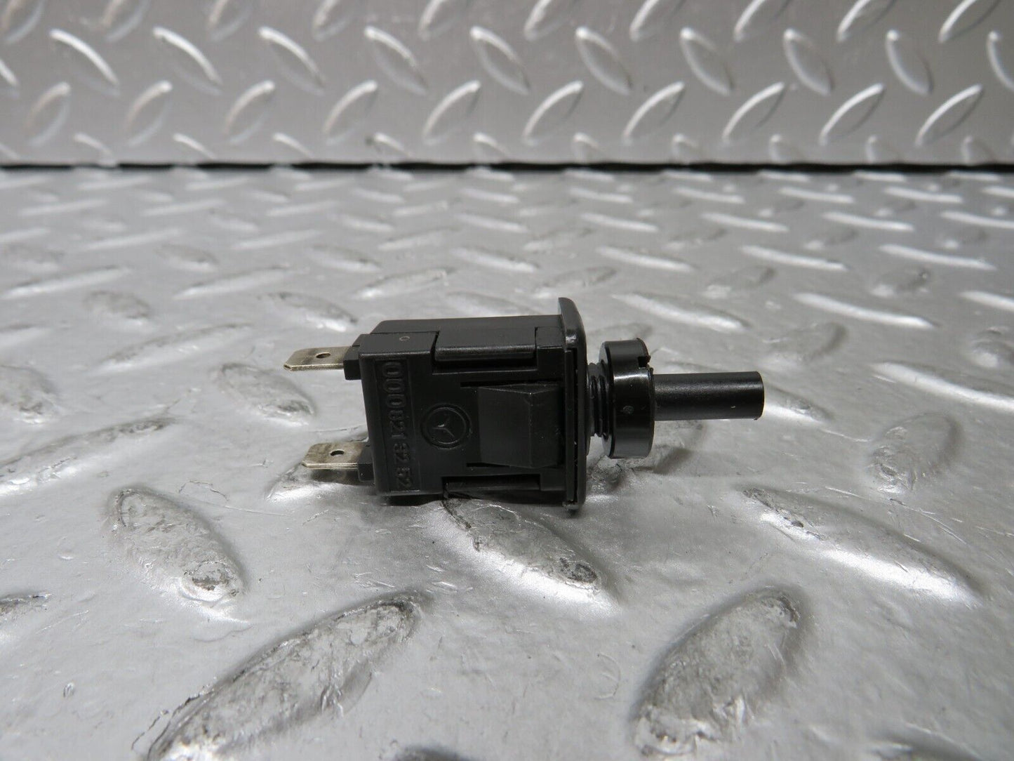 29898 Mercedes-Benz W123 230E Glove Box Light Switch 0008213252