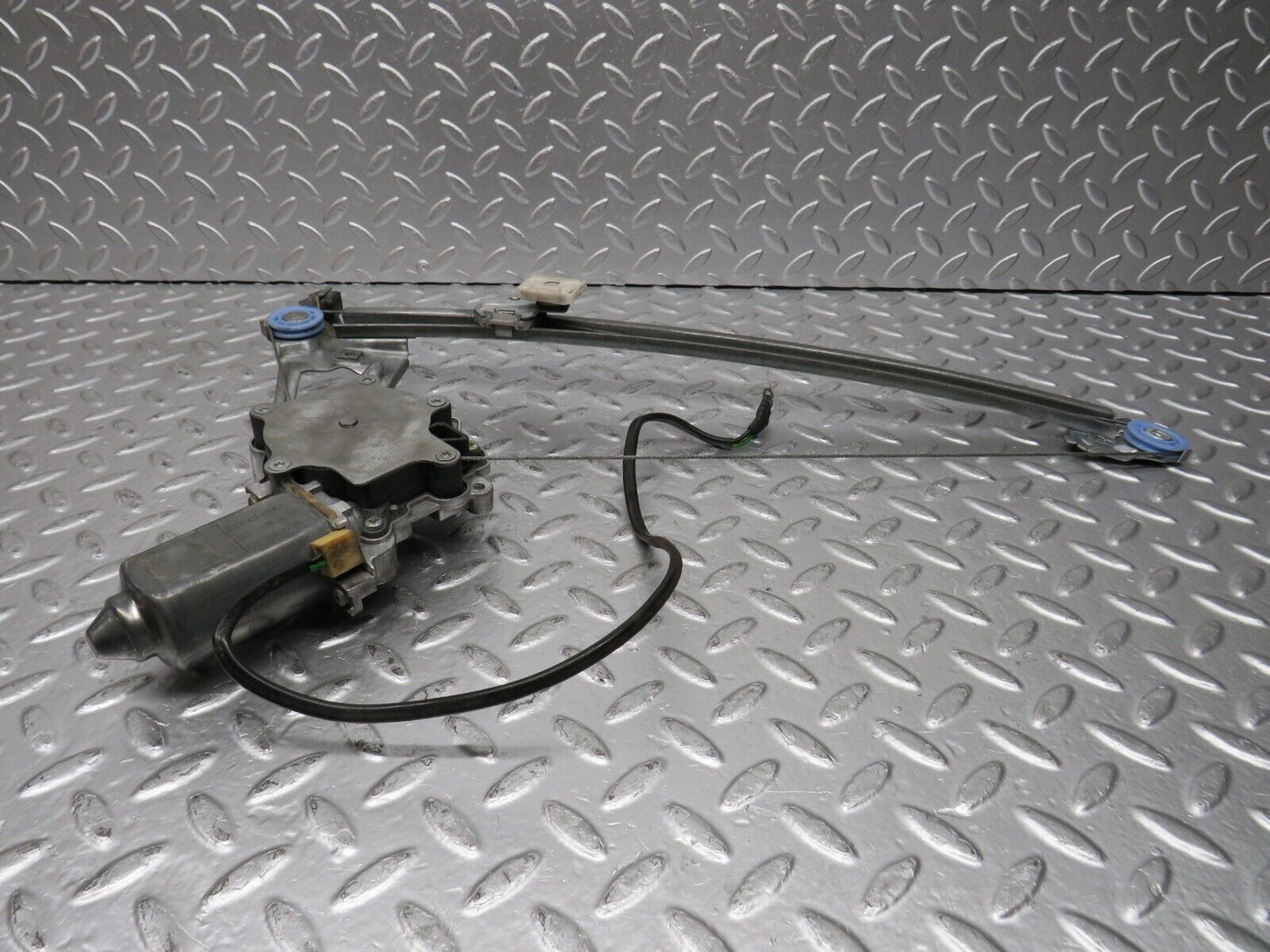 31194 Mercedes-Benz S124 220TE Rear Right Window Regulator & Motor 774.30016/28