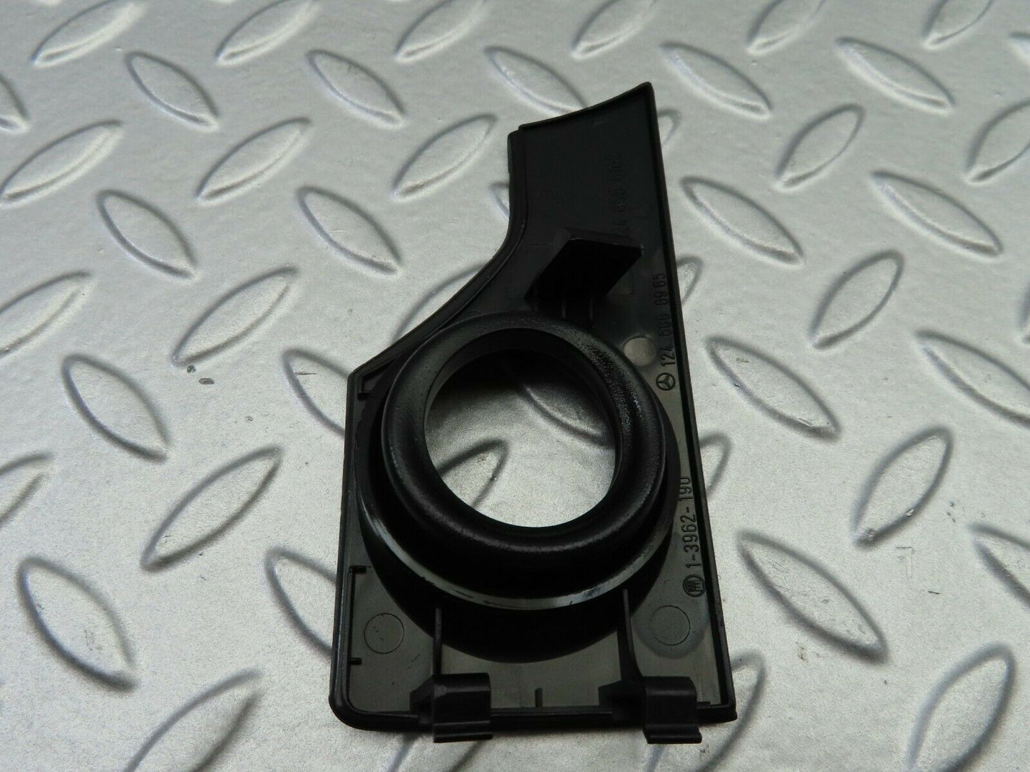 6539 Mercedes-Benz S124 E220 Wagon Ignition Switch Cover Surround 1246800165
