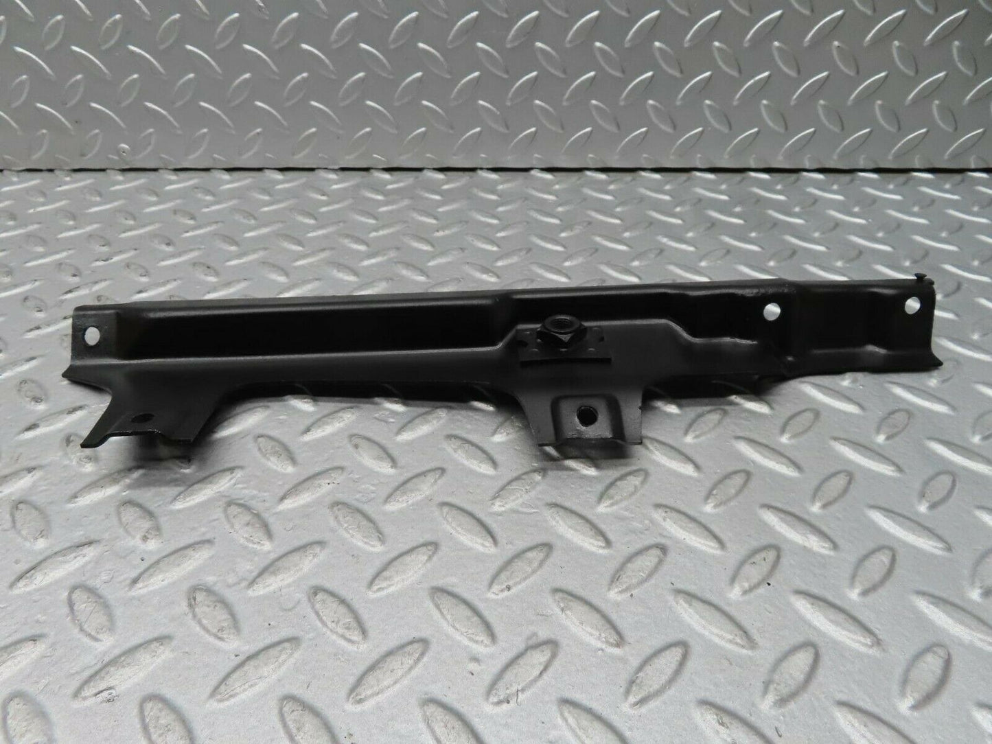 16657 Mercedes-Benz C107 380SLC Rear Right Inner Window Seal Holder Bracket