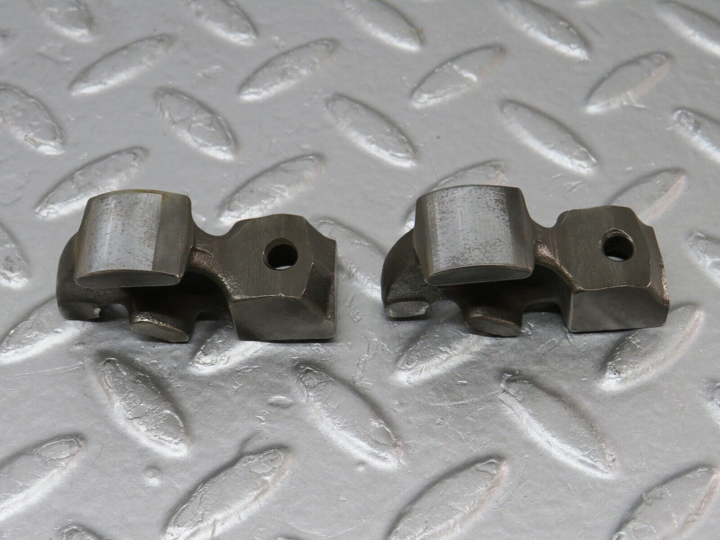 34560 Mercedes-Benz C126 380SEC Coupe Rocker Arm With Valve Tappet