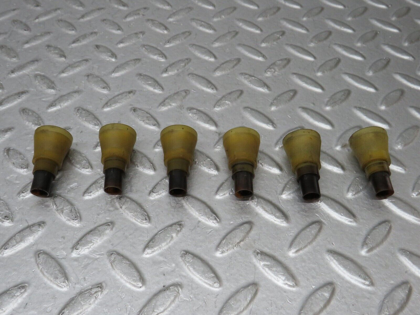35520 Mercedes-Benz R107 280SL Fuel Injector Holder Plastic Set