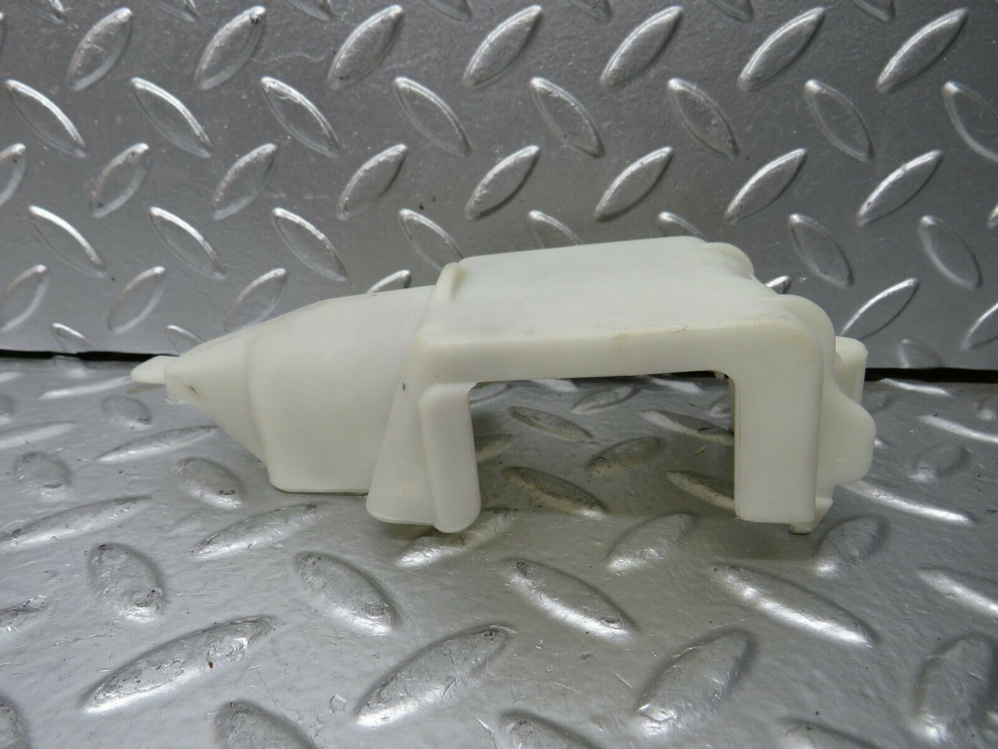 24266 Mercedes-Benz S124 220TE Rear Door Lock Vacuum Actuator Cover 1248050590