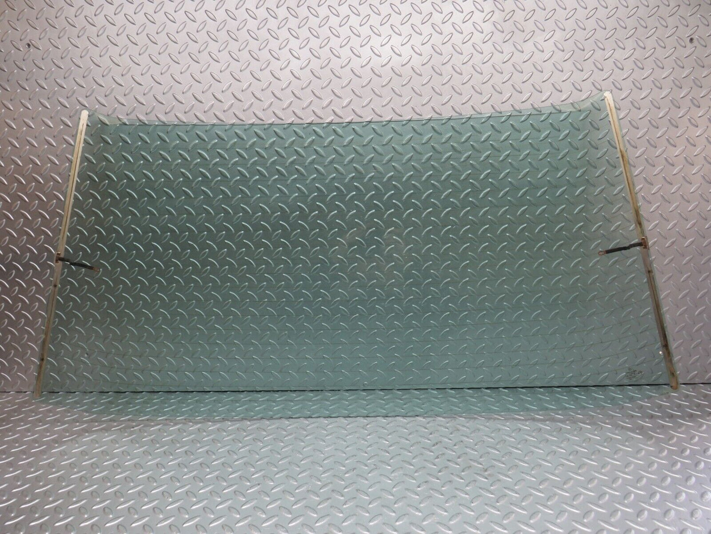 33806 Mercedes-Benz W201 190E 2.0L Rear Heated Windscreen Glass
