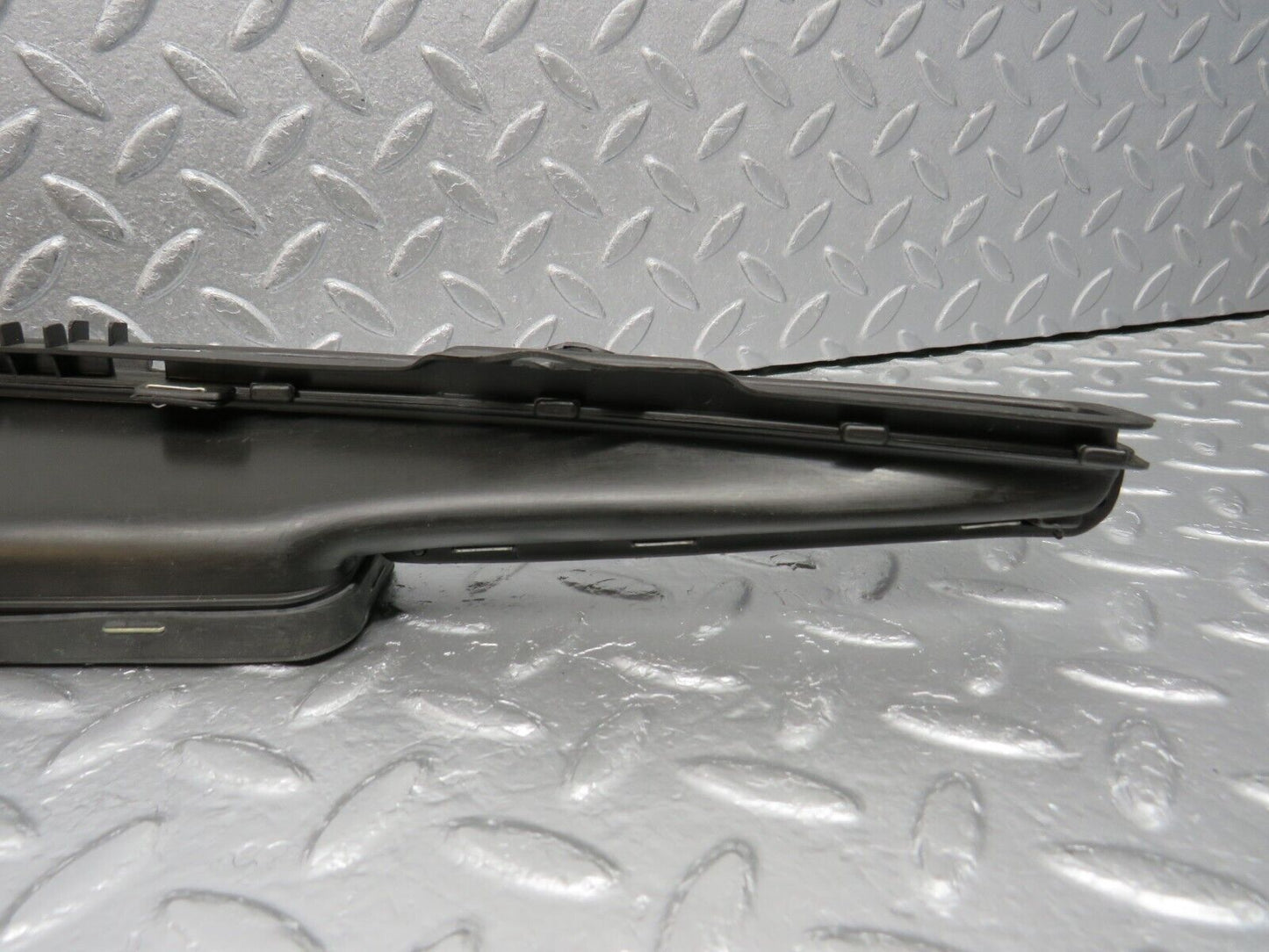 39786 Mercedes-Benz R129 320SL Coupe Dashboard Air Vent Duct 1298300219 1298300119