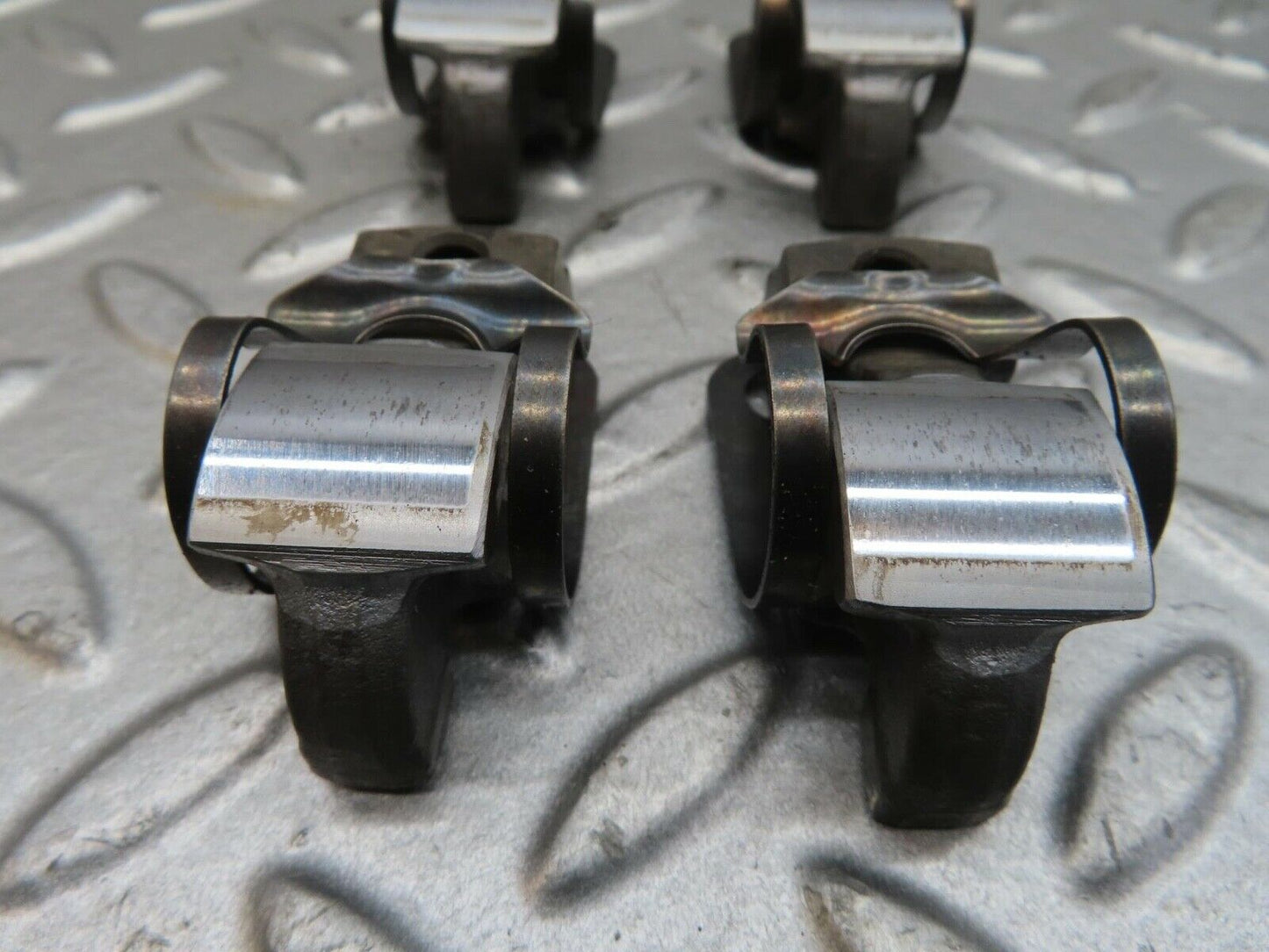 13792 Mercedes-Benz R107 450SL Valve Rocker Arm Set With Retaining Spring
