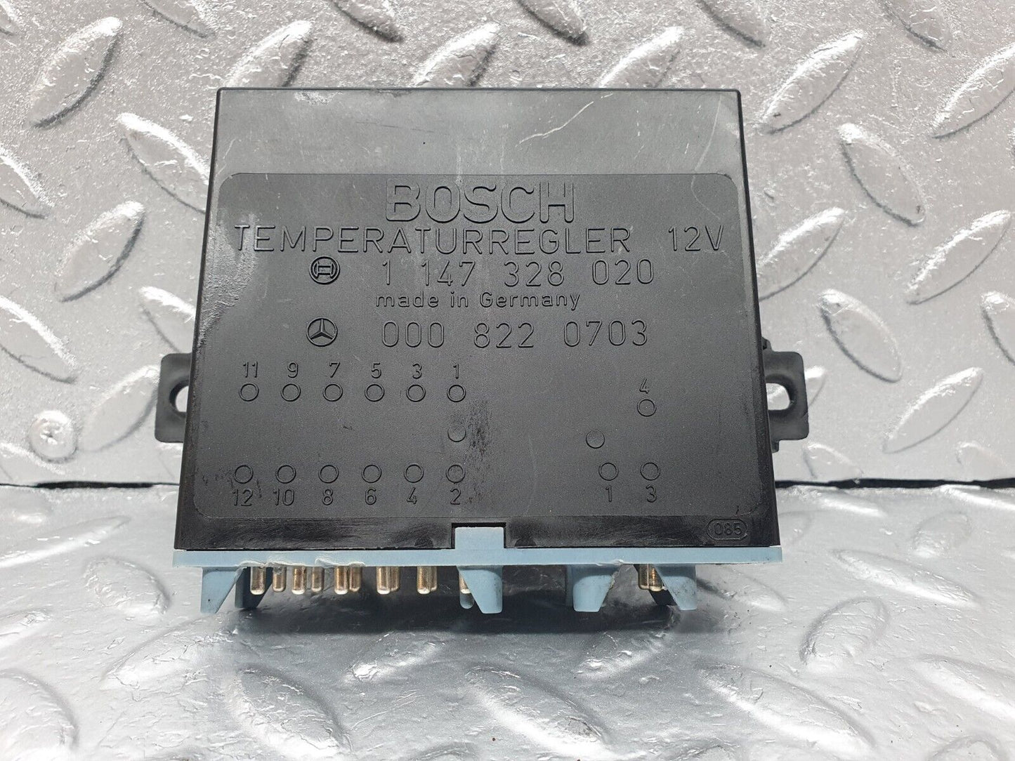 43520 Mercedes-Benz C126 380SEC Coupe Comfort Control Unit 0008220703 1147328020