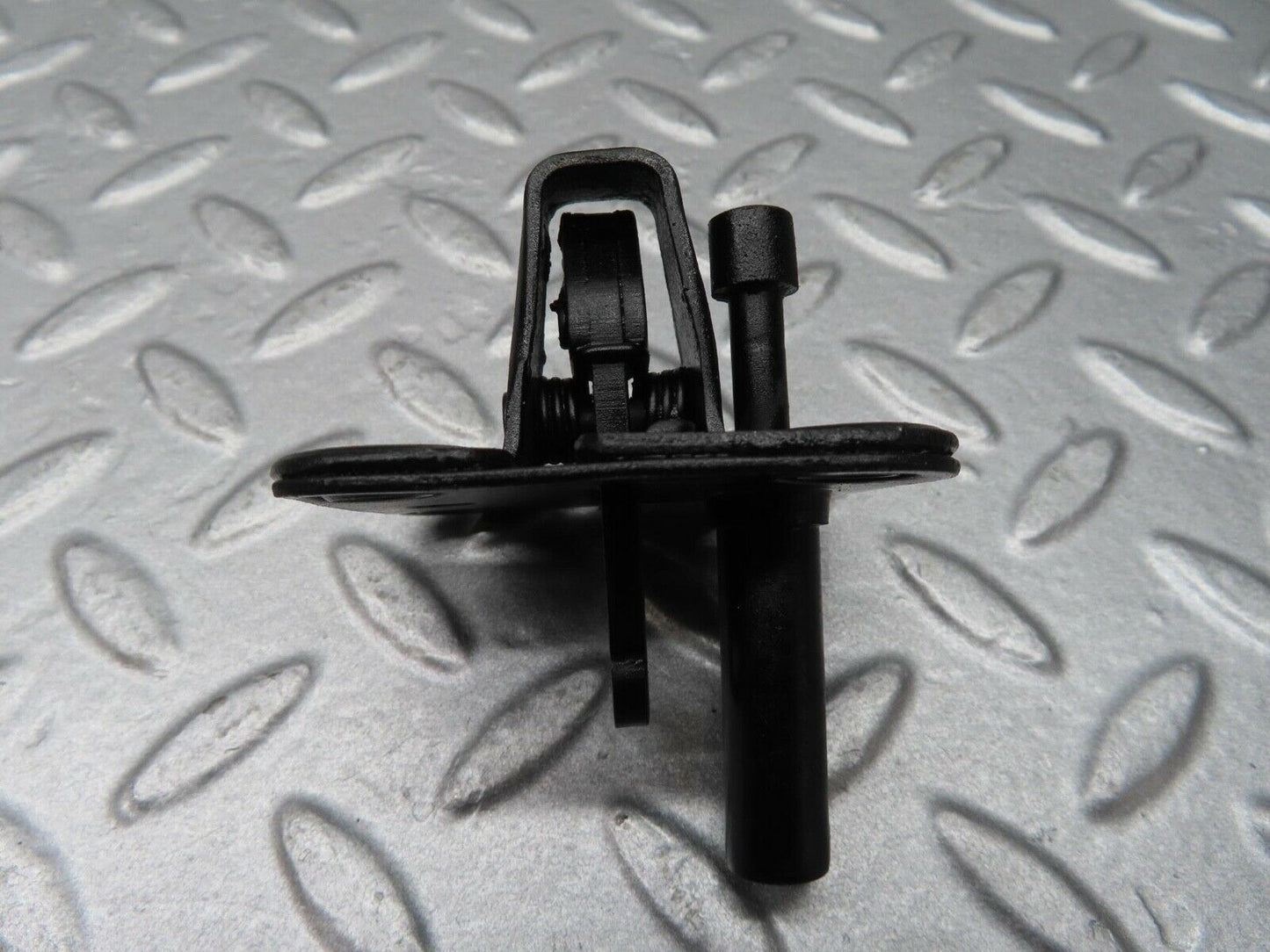 14073 Mercedes-Benz C107 280SLC Bonnet Lock Catch