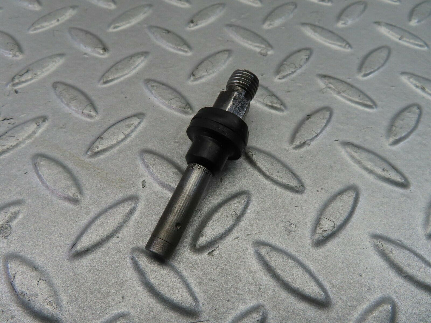 7789 Mercedes-Benz S123 230TE Wagon Fuel Injector Bosch 0437502010