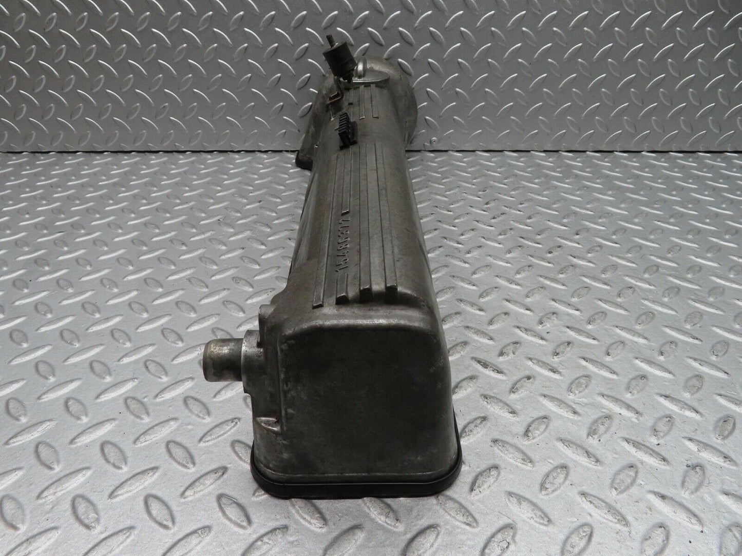 16730 Mercedes-Benz C107 380SLC Cylinder Head Valve Cover Right 1170160105