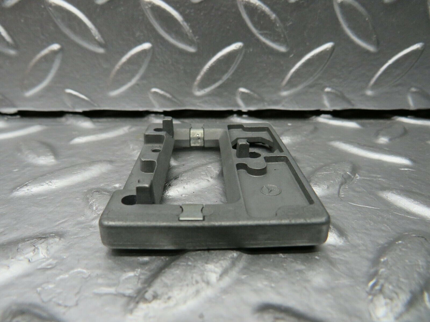22580 Mercedes-Benz C124 E220 Coupe Rear View Mirror Mount Bracket