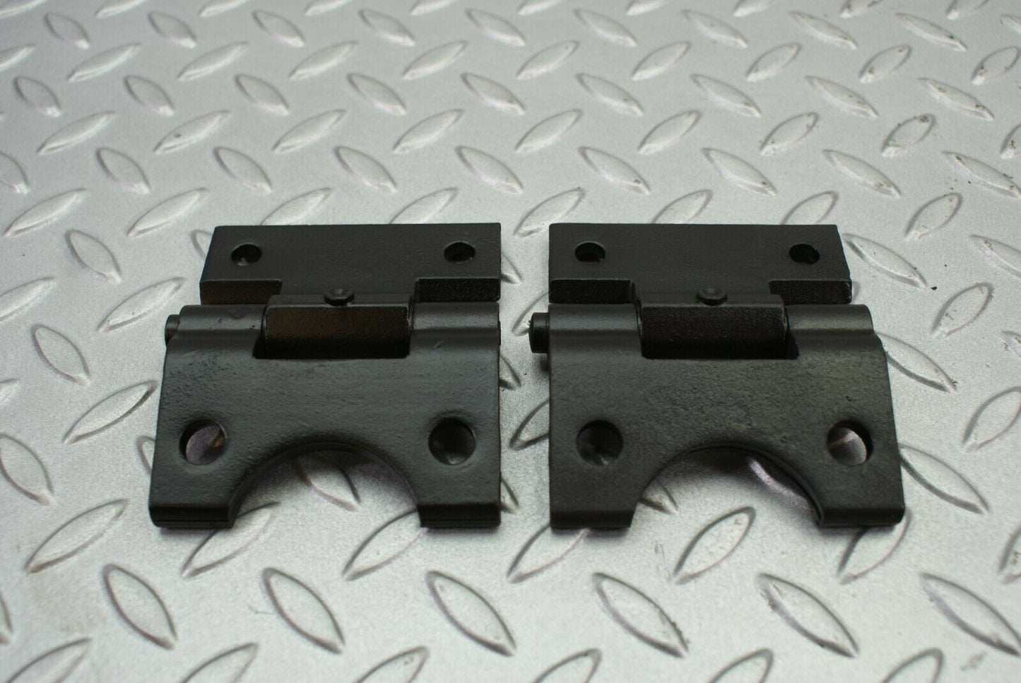2559 Mercedes-Benz W116 350SE Door Hinges Front Right