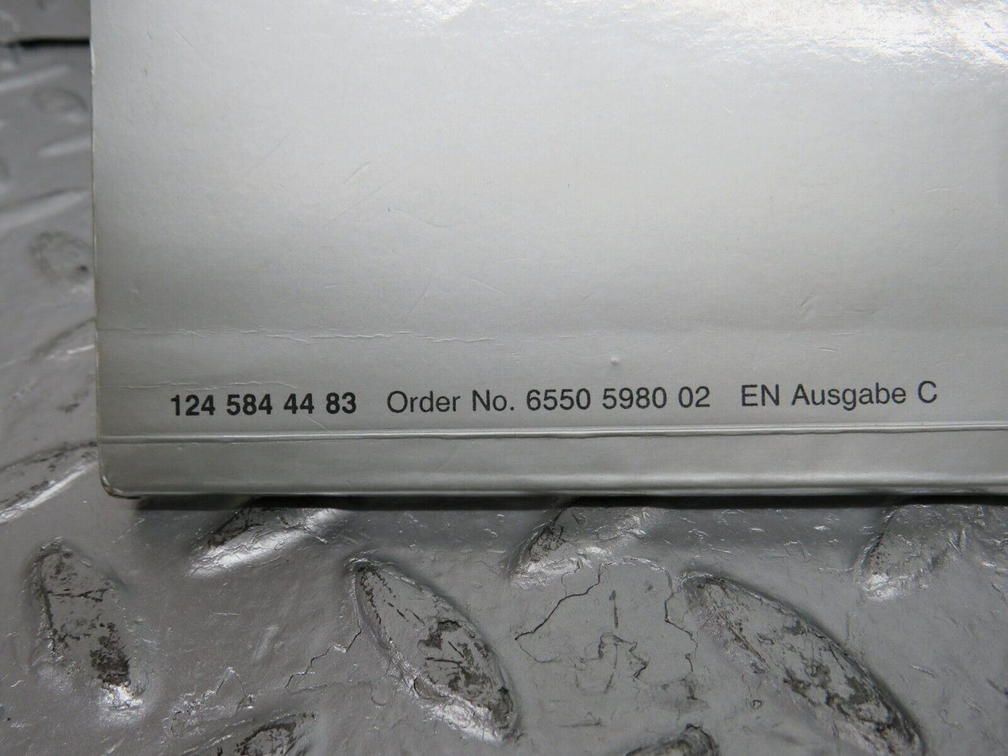 30535 Mercedes-Benz W124 230E Owners Manual 1245844483