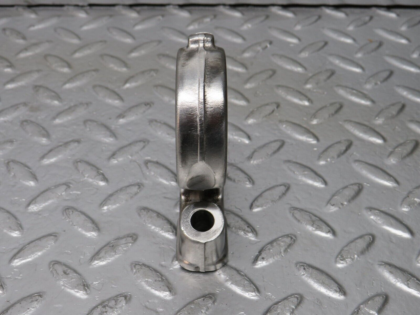 32996 Mercedes-Benz C107 R107 350 V8 Camshaft Tower Bearing 1160512112