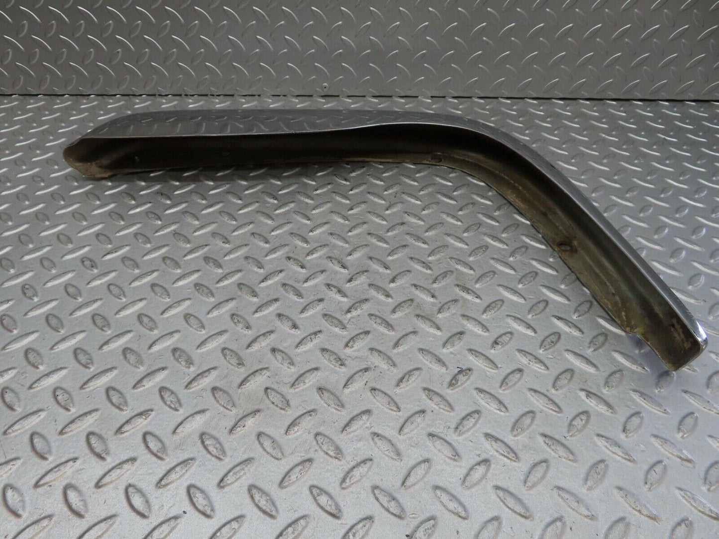 12599 Mercedes-Benz W108 Front Right Upper Bumper Corner