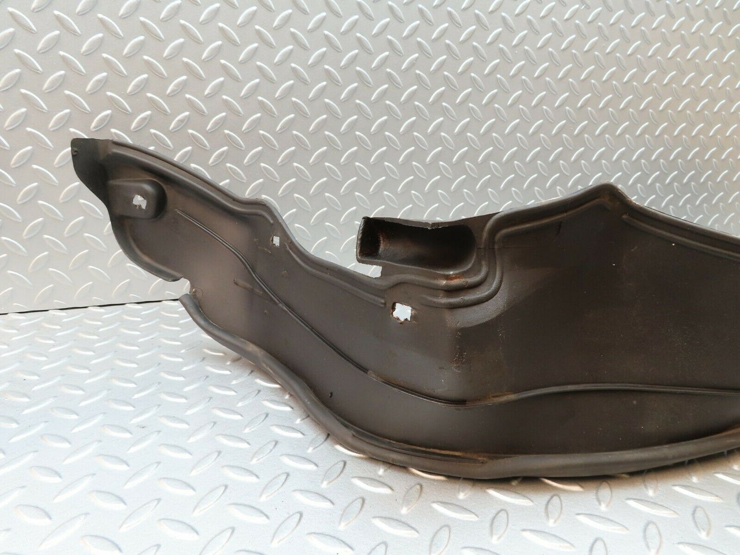 4224 Mercedes-Benz V123 240D LWB Front Right Plastic Inner Fender Wing 1238840635