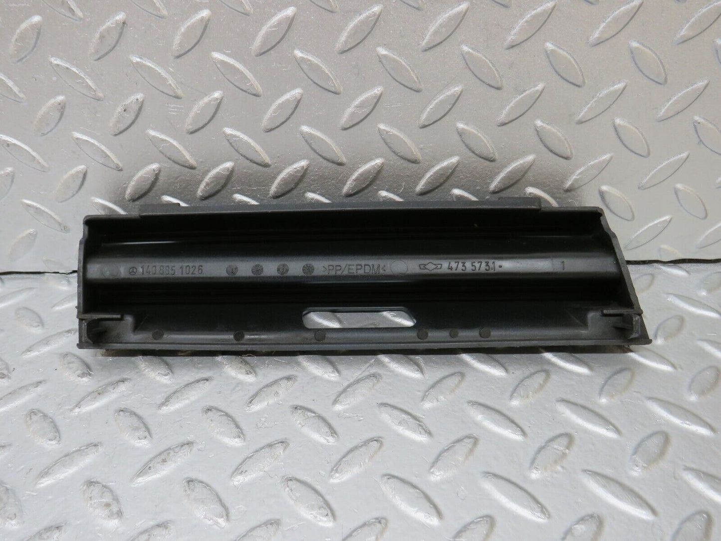 35315 Mercedes-Benz W140 Front Bumper Tow Hook Cover Grill 1408851026