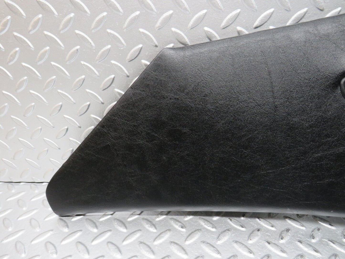 31567 Mercedes-Benz W201 190LE 1.8L C Pillar Cover Trim Right Black 2016950244