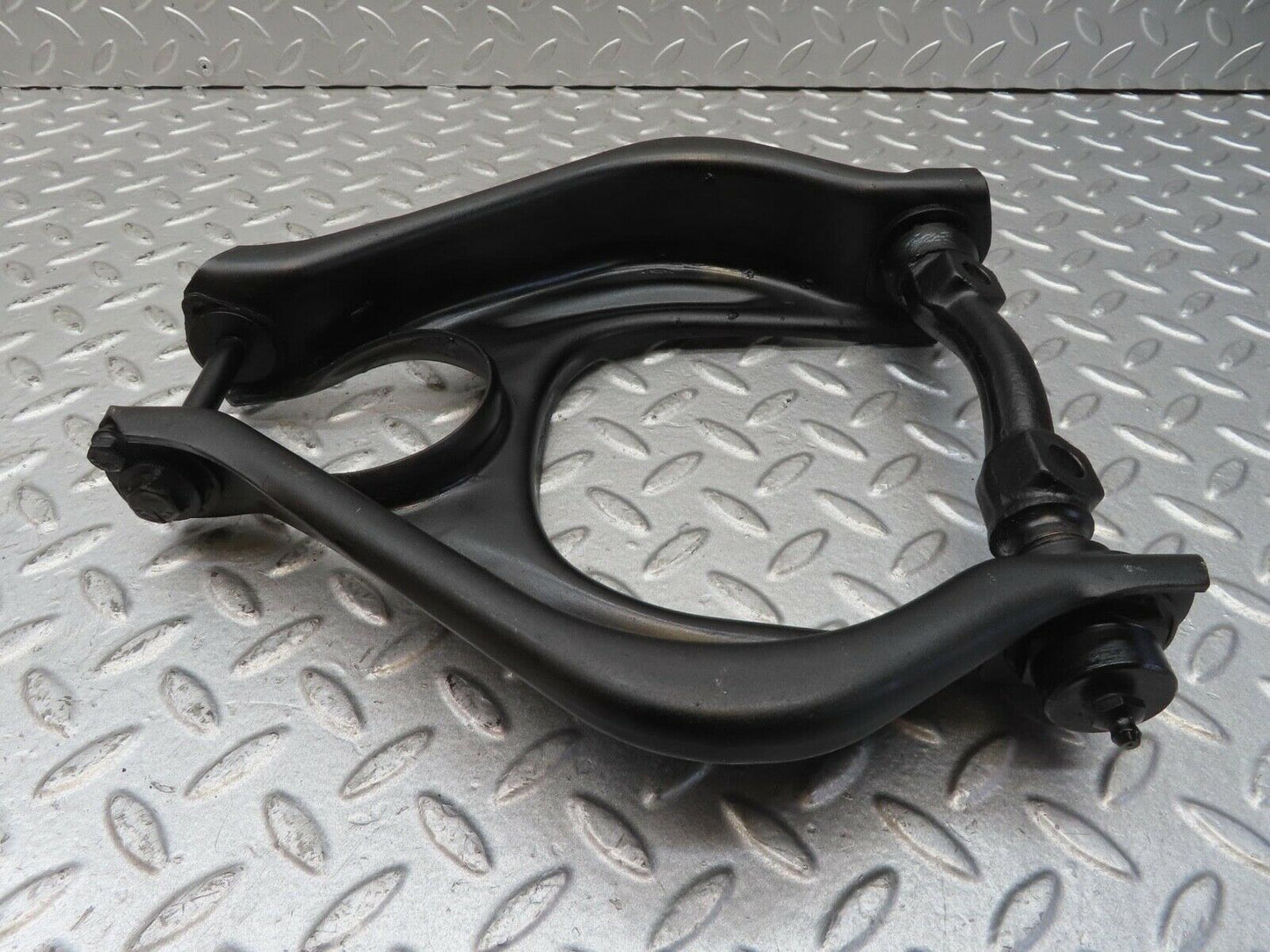 13428 Mercedes-Benz W111 220S Front Left Upper Control Arm