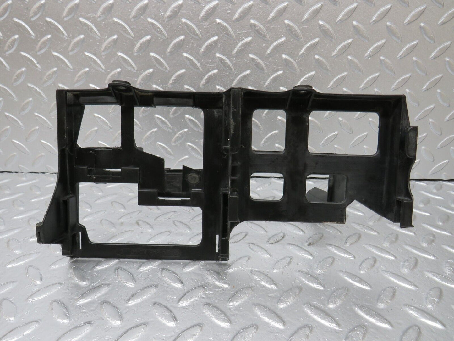 33977 Mercedes-Benz W124 260E ECU And Relay Bracket 1245455240